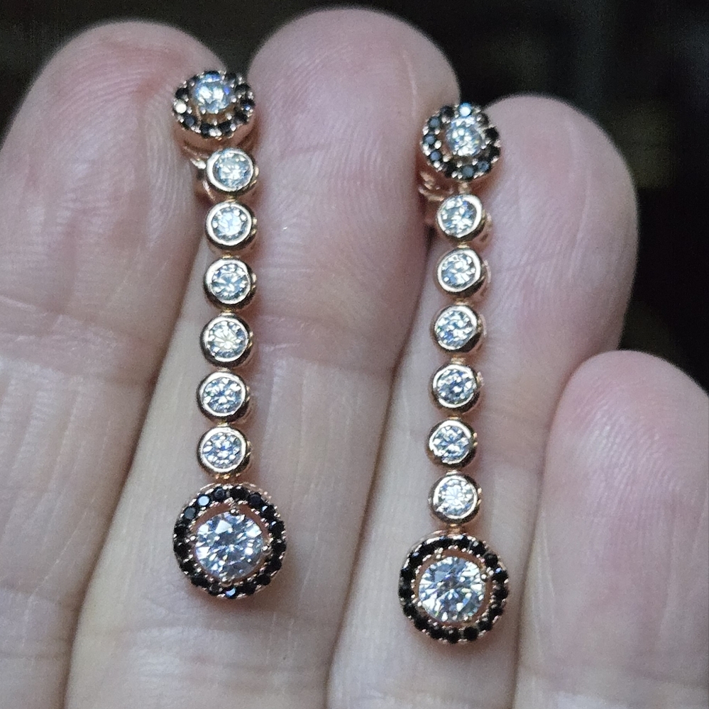 White topaz & onyx Silver & rosegold Drop Earrings - Picture 3 of 7